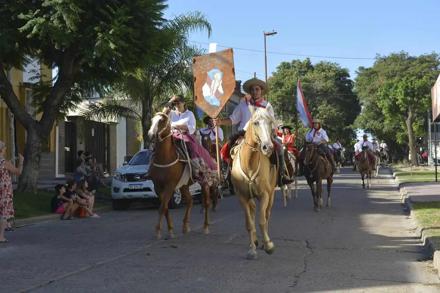 Las tradiciones camperas se mostraron desfilando por las calles de Diamante