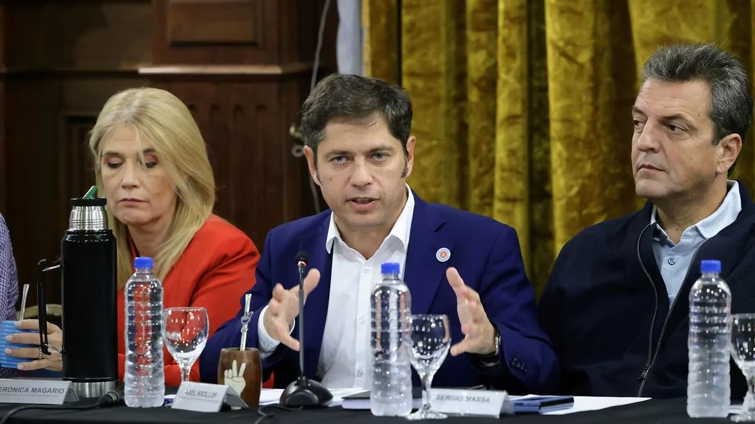 En rechazo al DNU de Milei se reunieron Kicillof, Massa, Máximo Kirchner y los intendentes