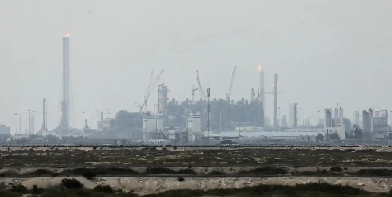 Ras Laffan sufrió daños extensos tras el ataque iraní con misiles. Foto: Reuters