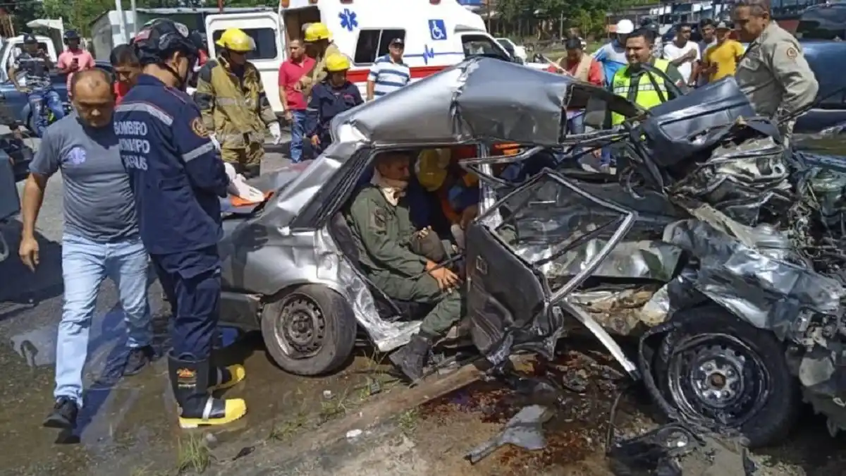 DOS MILITARES DE LA GNB mueren en accidente de tránsito y 4 civiles quedan heridos en Barinas