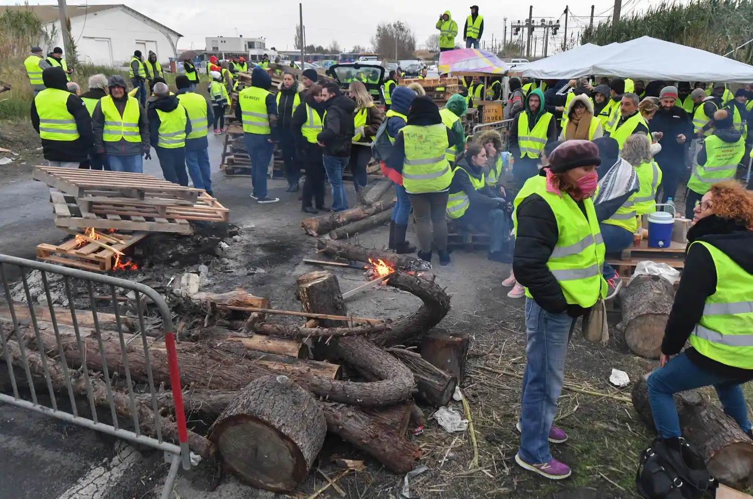 Nueva protesta en París por el aumento de los combustibles