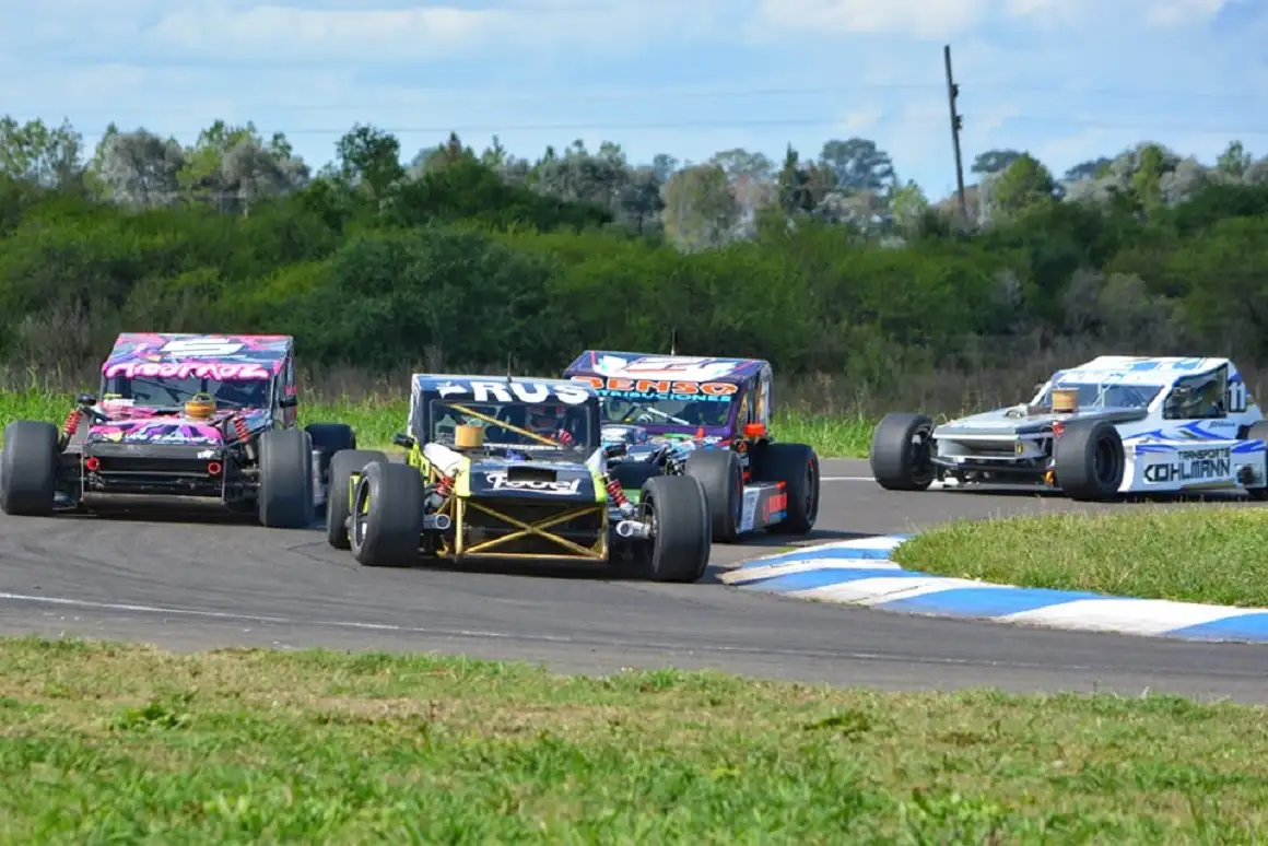 Doblete de Ronconi en la Clase A de TCL, triunfos de Delcausse y Peruzzo en Citroen