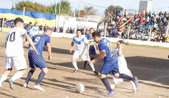 Victoria se queda en primera