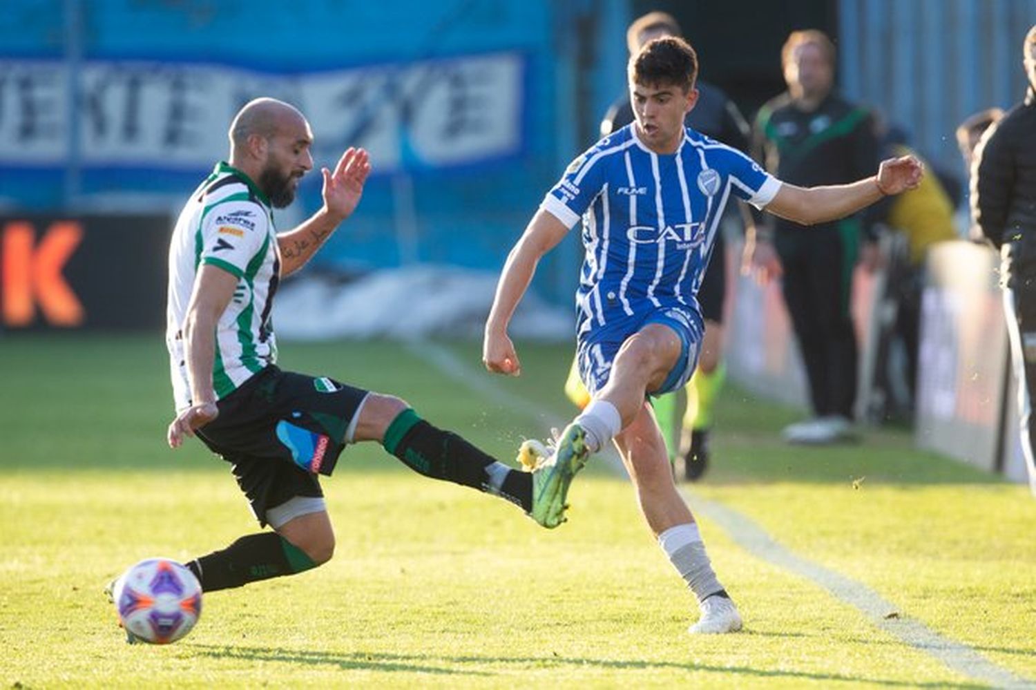 Villa Mitre sorprendió a Godoy Cruz