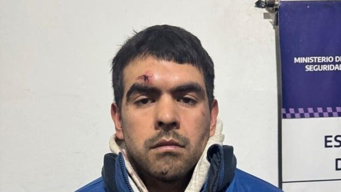 La Policía y la fiscalía continúan con los operativos para dar con el paradero del “Tucumano” Jerez. Cualquier dato que permita su localización puede ser clave para avanzar en la causa.