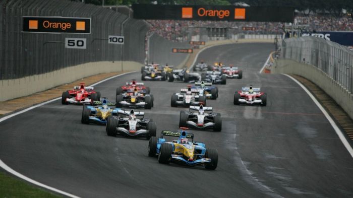 El Gran Premio de Brasil fue el lugar donde Fernando Alonso se consagró campeón de la Fórmula 1 en 2006, con Renault (Vía: X).