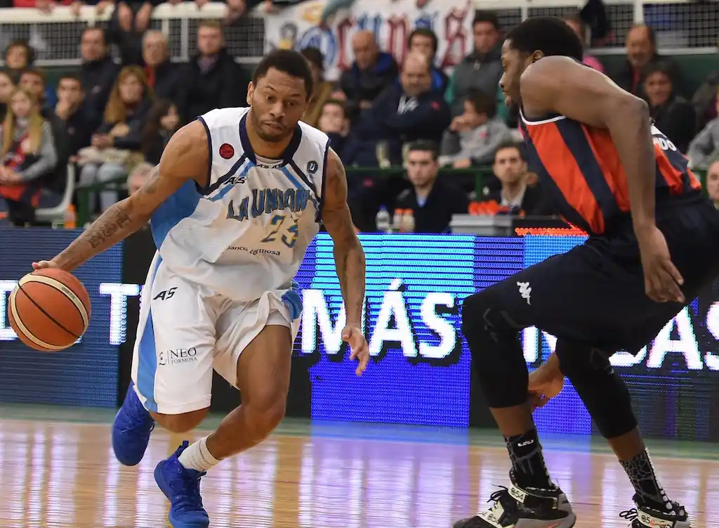 Quilmes contrató a Winsome Frazier