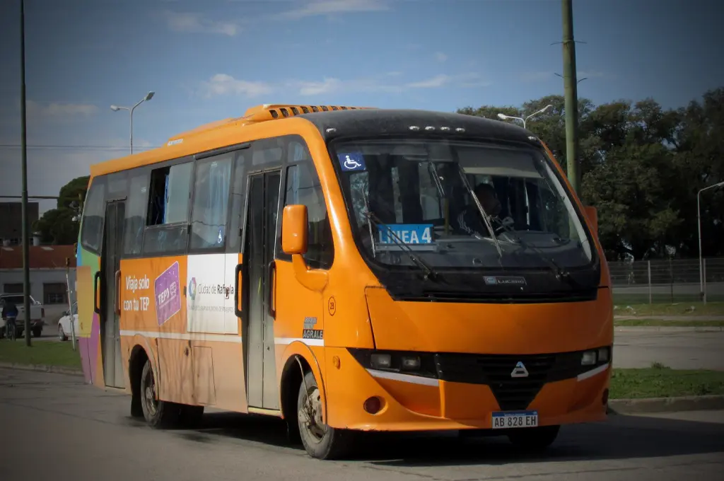 Llamado a Licitación para la adquisición de minibuses