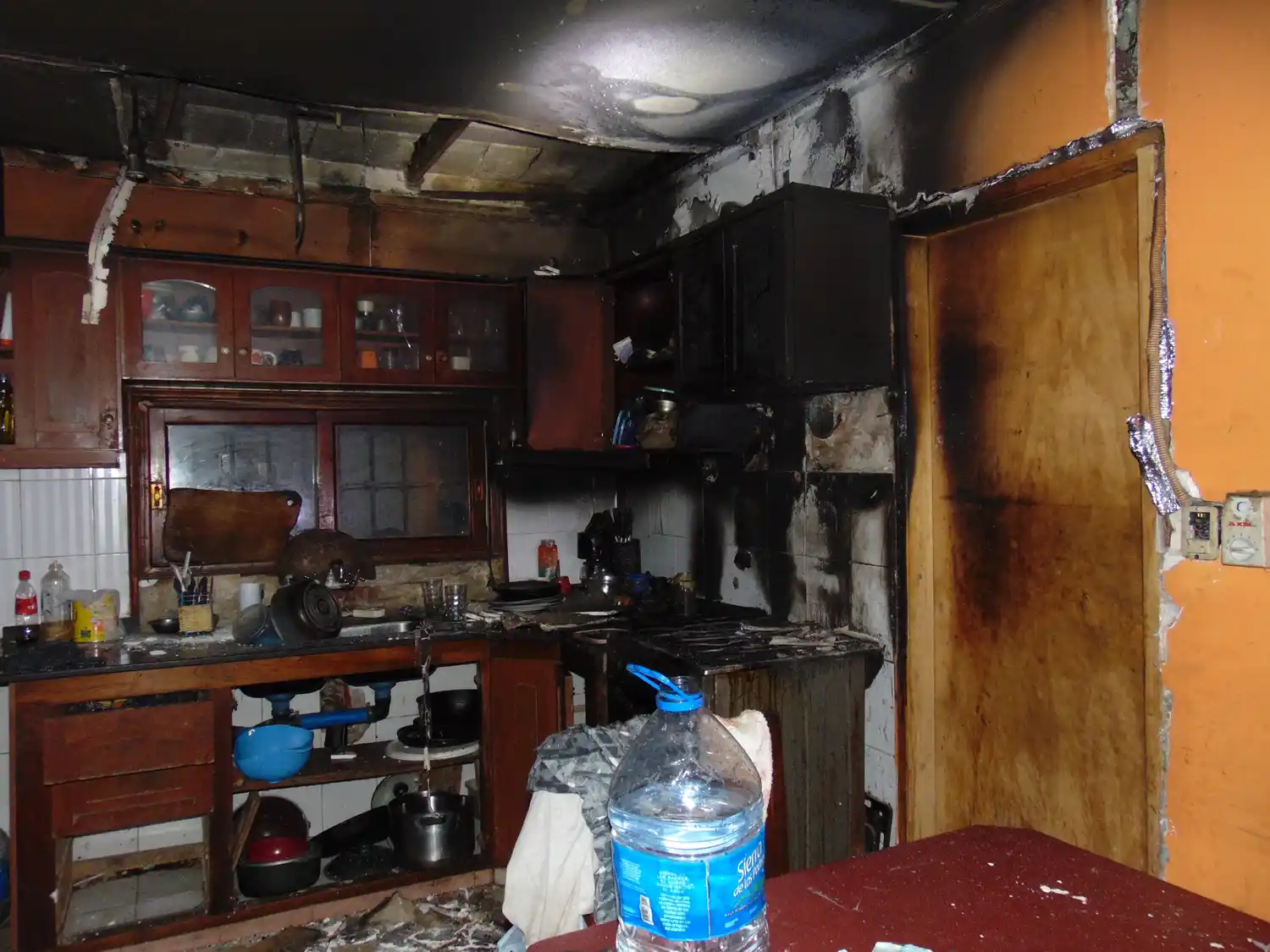 La cocina fue el sector afectado del inmueble.