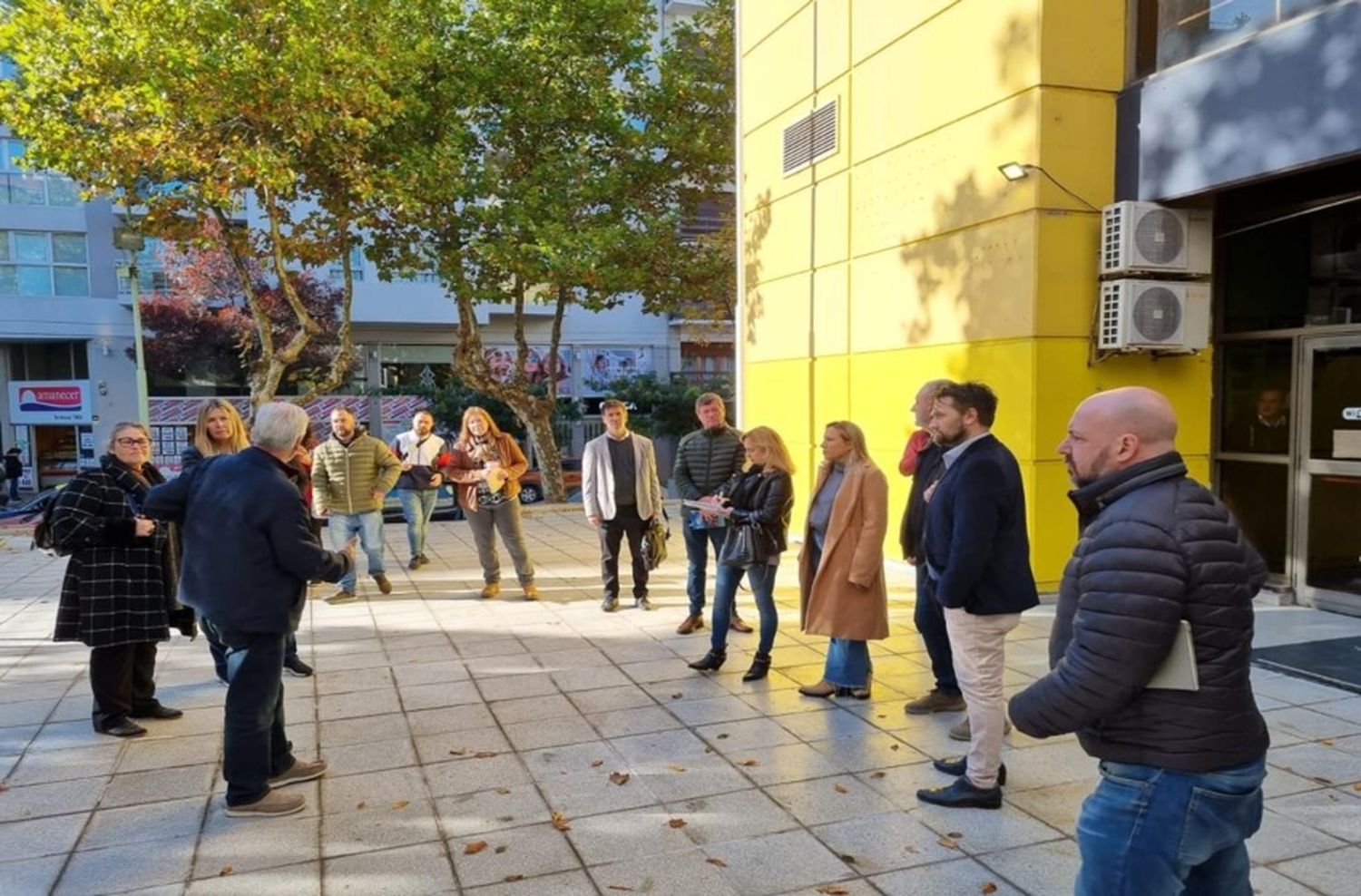 Concejales recorrieron la biblioteca municipal: "Nos causa preocupación su estado"