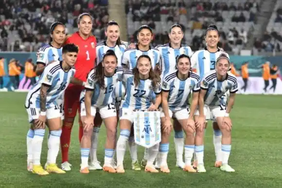 La selección argentina femenina intentará hacer historia frente a Sudáfrica: hora, dónde verlo y formaciones