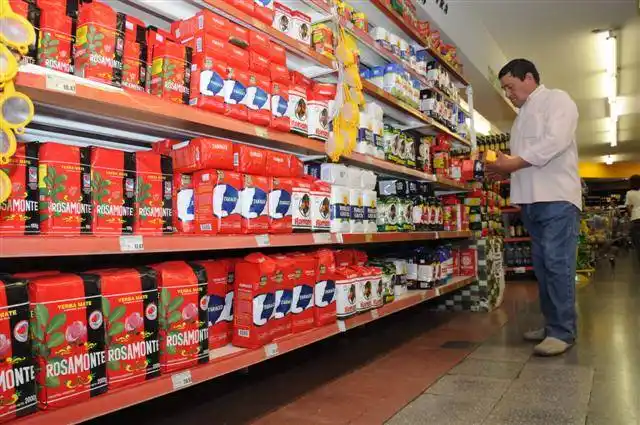 Denuncian “maniobras especulativas” para subir los precios en góndolas