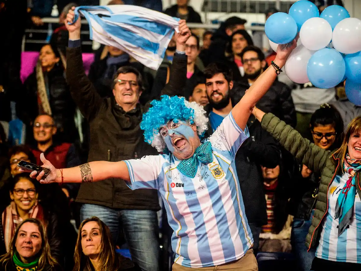 Los mayores de 18 años deberán tener al menos una dosis para entrar a la cancha