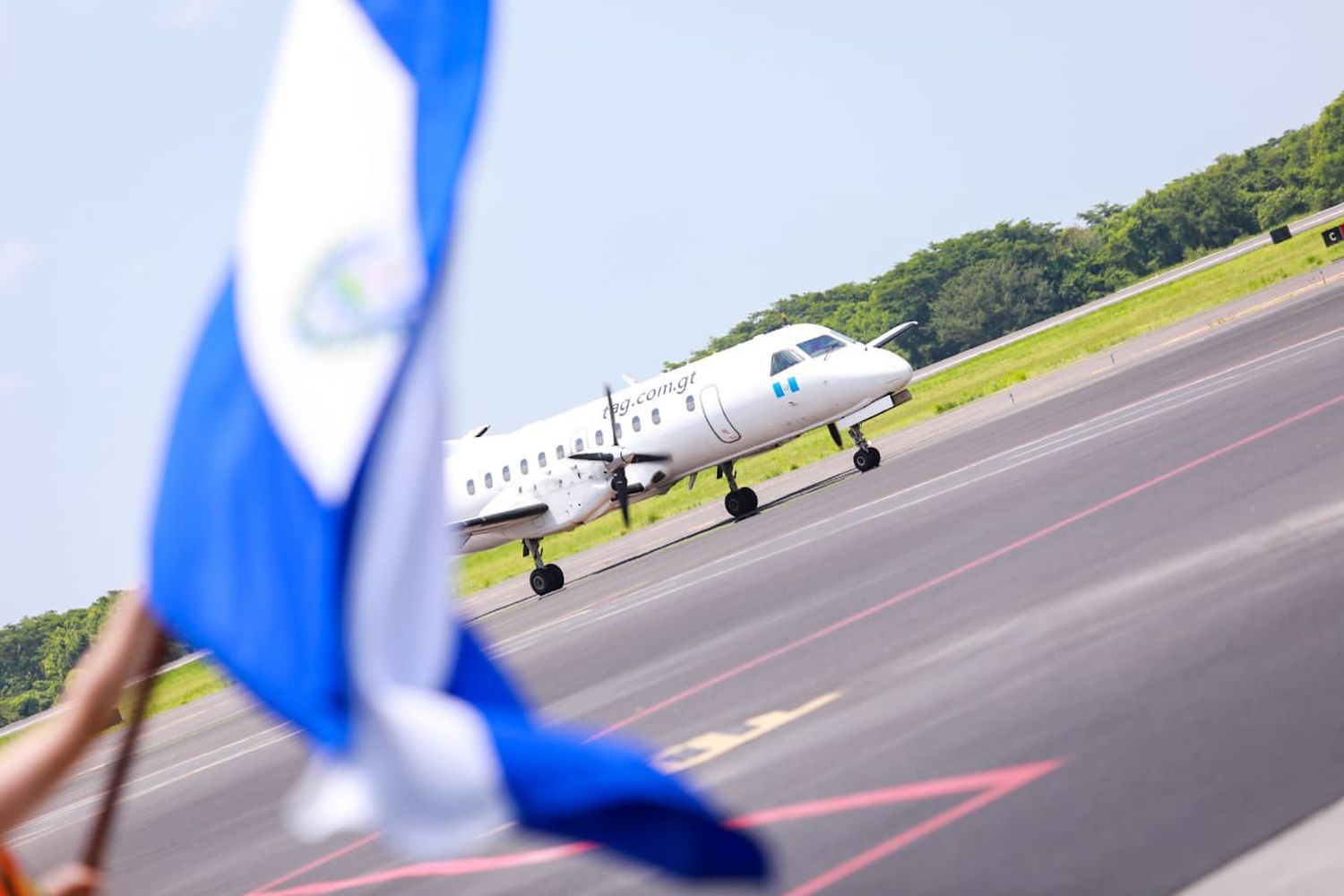 TAG inauguró sus vuelos entre Tegucigalpa y El Salvador