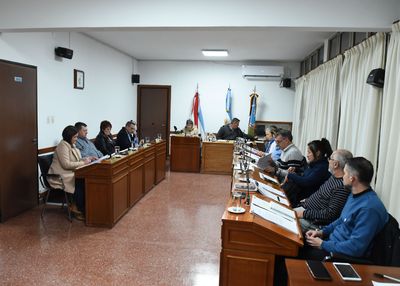 Crespo mejora el tránsito: el Concejo Deliberante aprobó nuevos sentidos únicos en varias calles