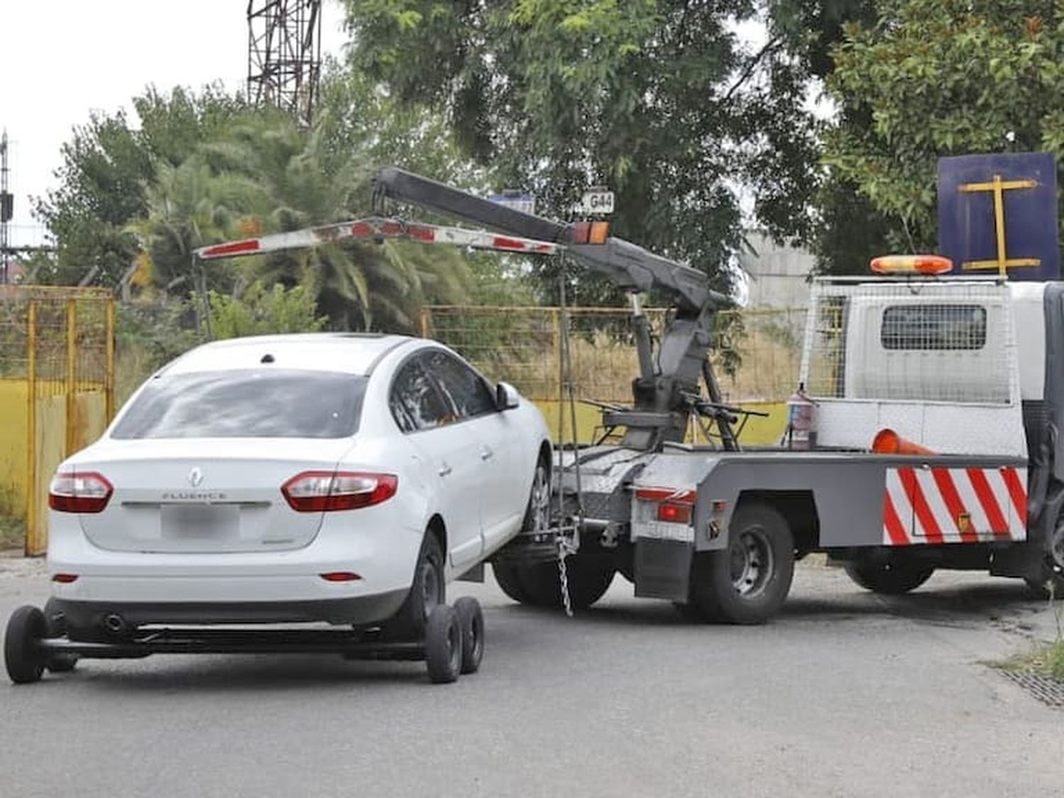 Nación dio marcha atrás con la decisión de quitar a las grúas de los seguros de autos