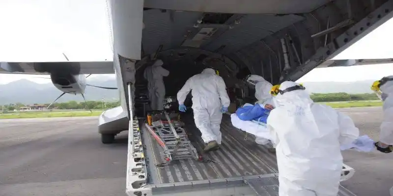 Al menos 10 heridos de la explosión del camión en Colombia tienen Covid-19