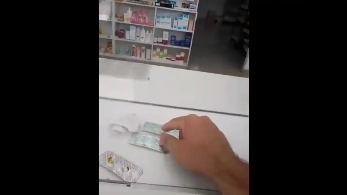 ¡CRASO ERROR! Pidió Ibuprofeno, le dieron Viagra y su hijo terminó en el hospital (video)