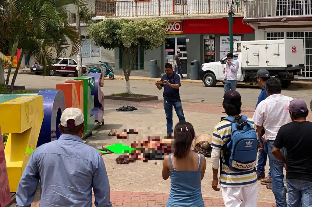 Ocurrió en la plaza central de Cazones, Veracruz, México,
