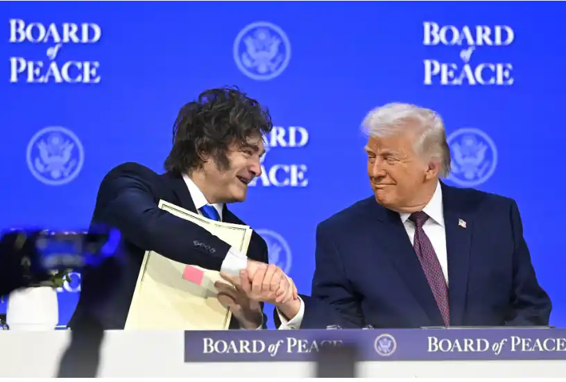 En el "Año de la Grandeza Nacional", Argentina recibiría deportados de Estados Unidos, afirma el New York Times