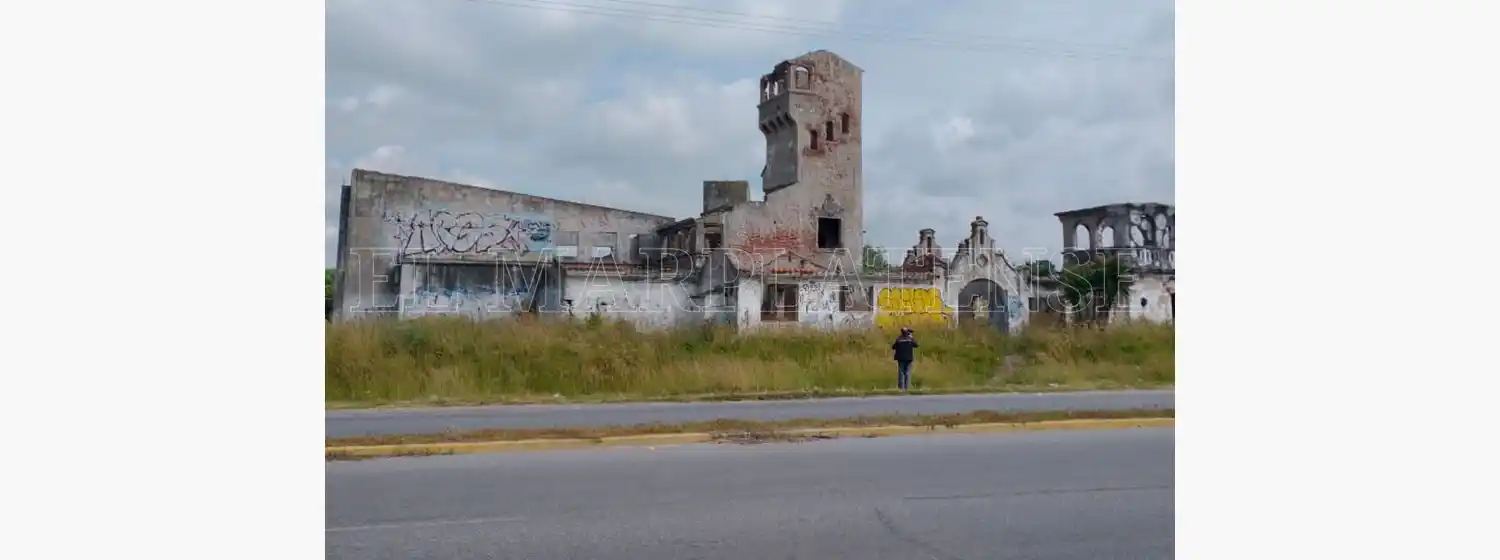 Villa Joyosa: "Hay que trabajar en el traslado de las dos familias que ocupan el lugar"
