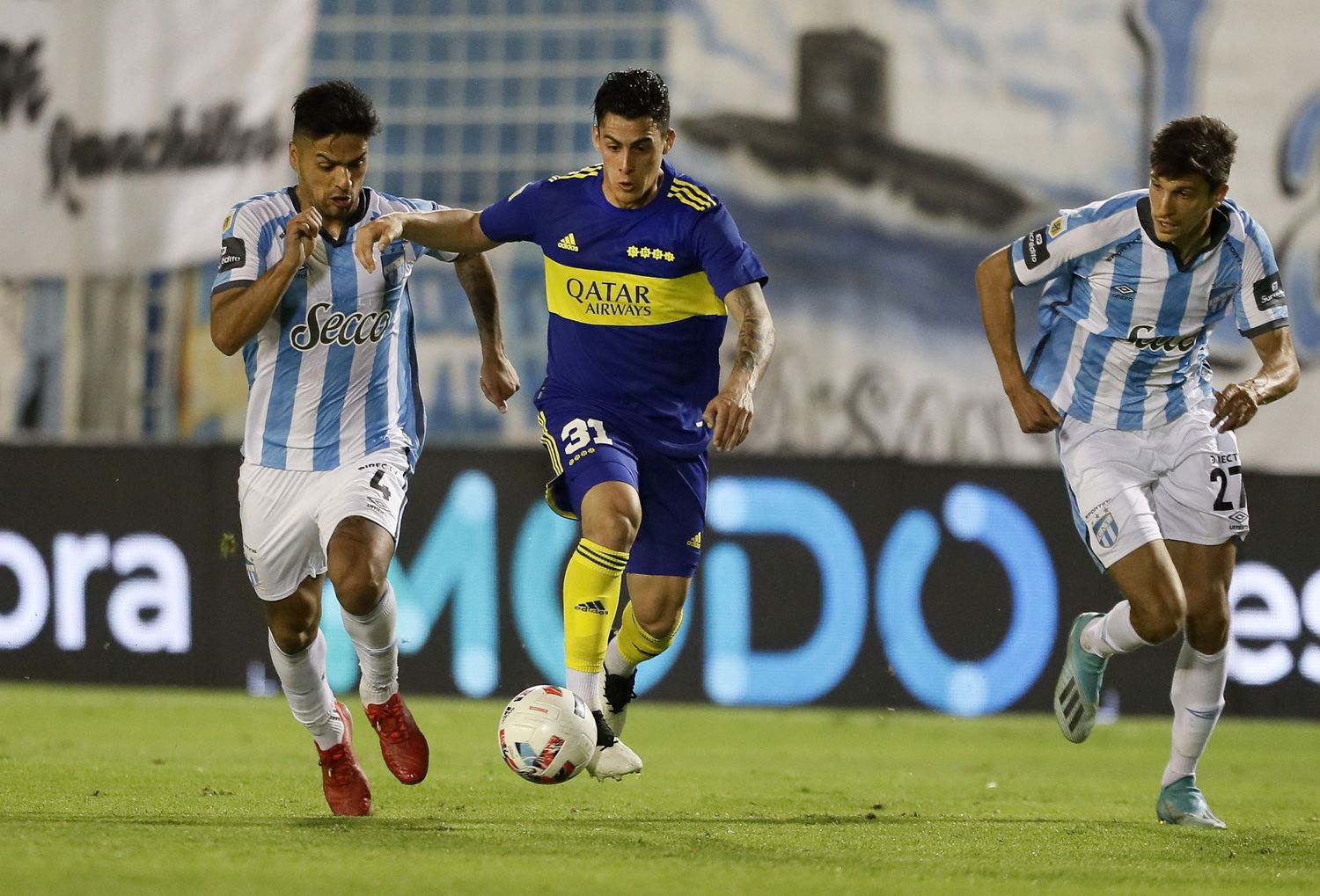 Boca pisó fuerte en el  norte y consolidó su levantada