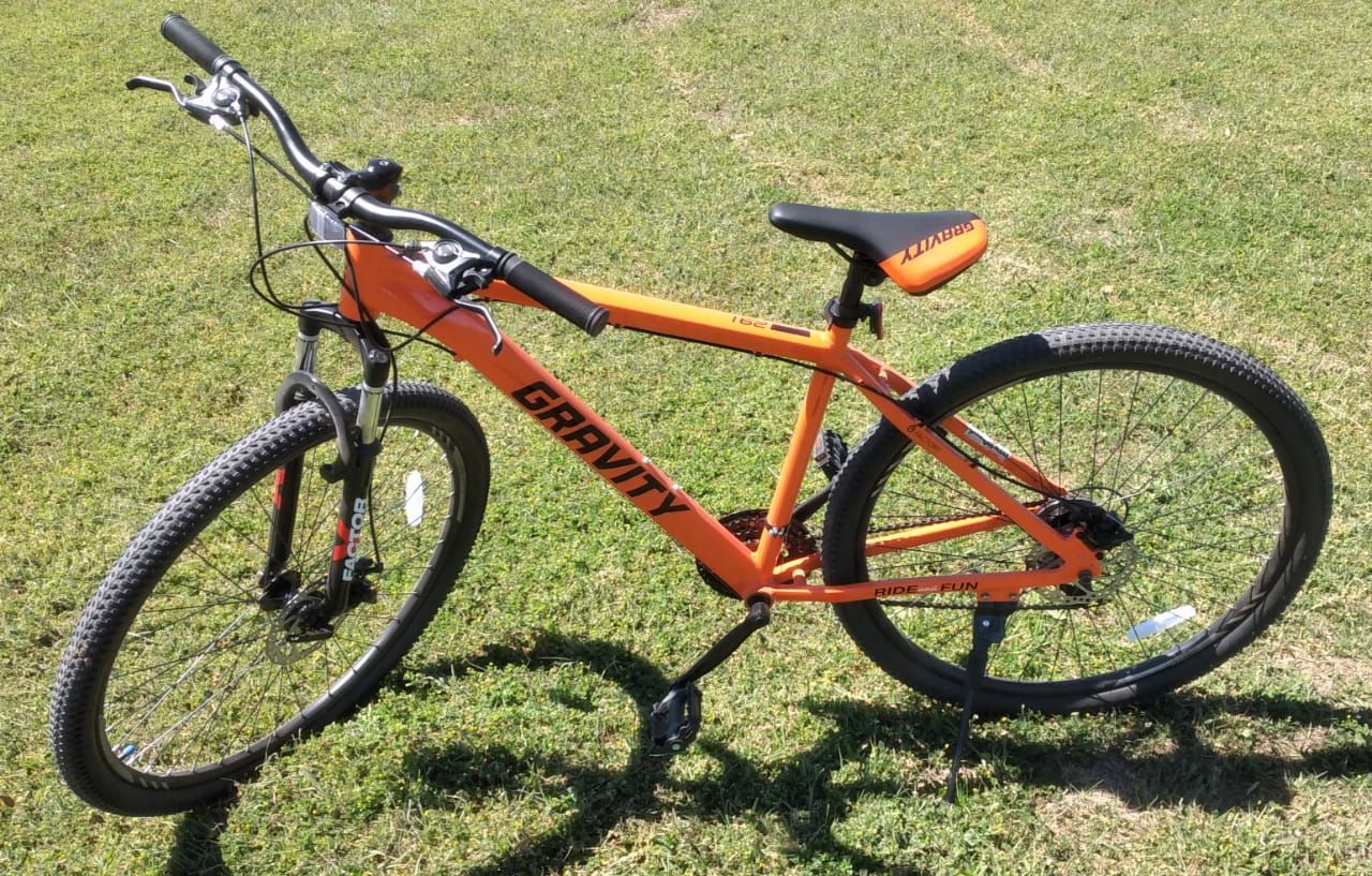 Lo golpearon entre dos y le robaron la bicicleta tras una violenta agresión