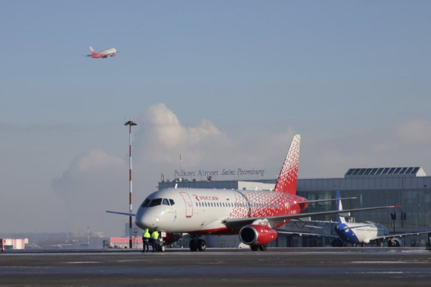 Uno de los principales aeropuertos de Rusia suspendió todos sus vuelos ante la amenaza de drones ucranianos