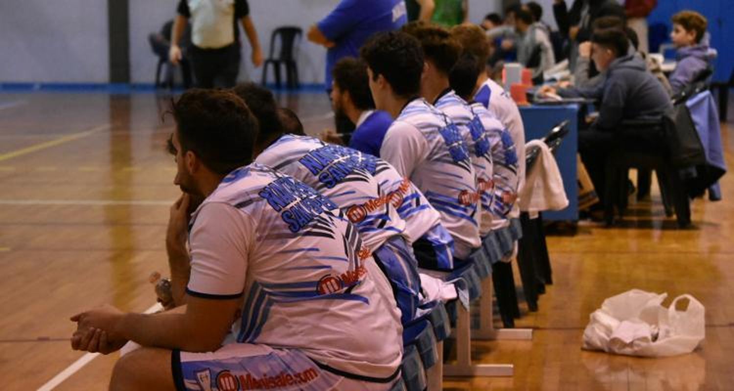 Náutico la remó en Ingeniero Maschwitz pero lo ahogaron en la orilla