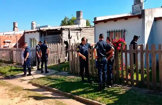 Un hombre baleó a su ex mujer, a su novio y luego se suicidó