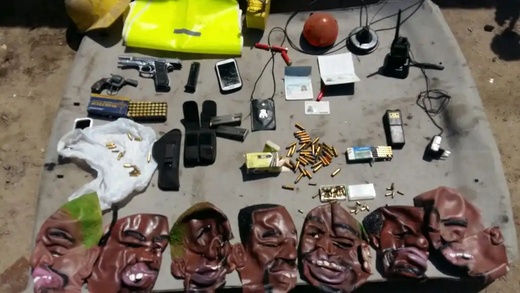 Esteban Echeverría: Secuestran gran cantidad de vehículos en desarmadero clandestino