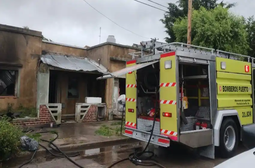 Controlan incendio en una vivienda de Las Américas