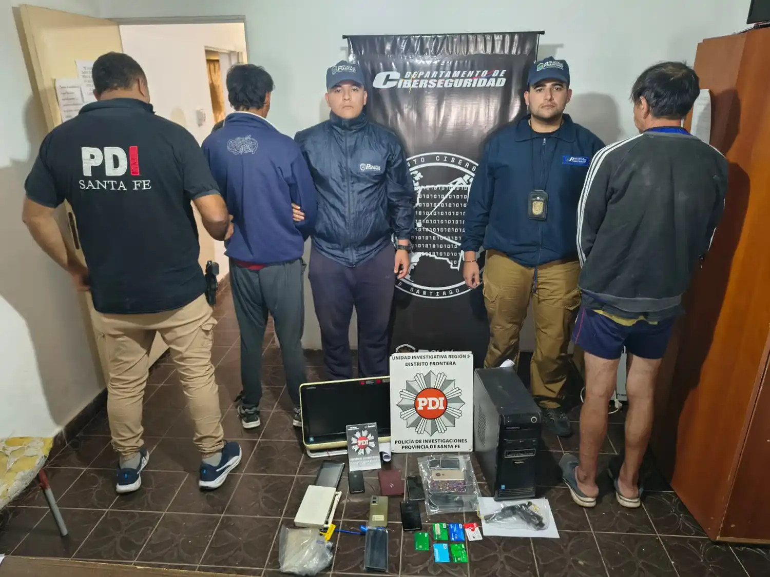Allanamientos y detención: la PDI capturó a dos hombres en la región por estafas