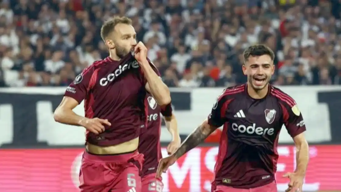 Germán Pezzella celebra el 1-0 en Chile. Foto: ESPN