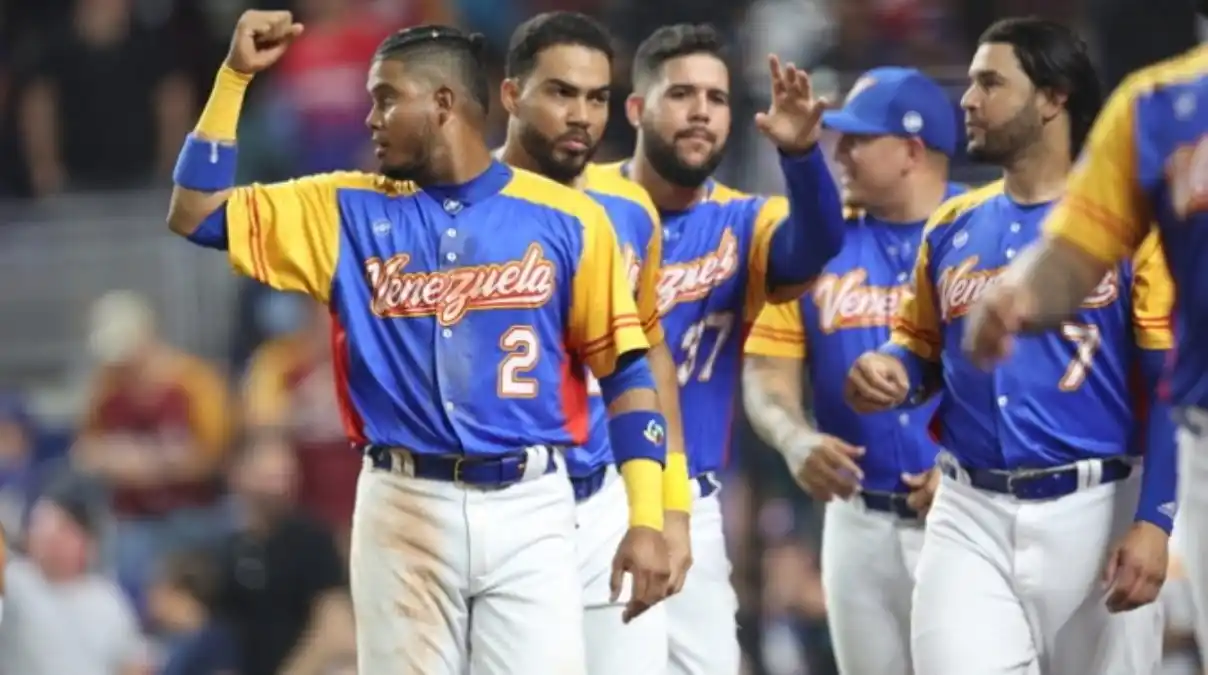 ¡VENEZUELA SE SACÓ EL CLAVITO! Venció a Dominicana en el debut del Clásico Mundial de Béisbol 2023