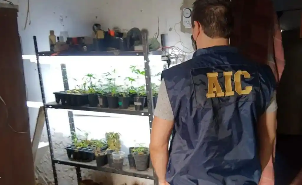 Santo Tomé: detuvieron a un joven por el robo de dinero y relojes