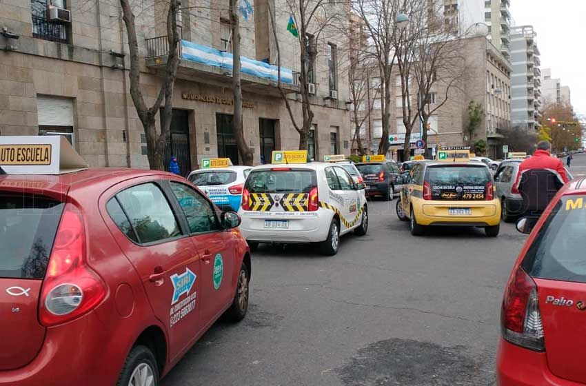 Crecen las consultas en las academias de conducir para evitar el transporte público