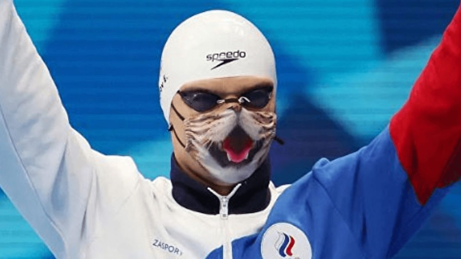 A este nadador no lo dejan recibir su medalla con un «querido gatito»