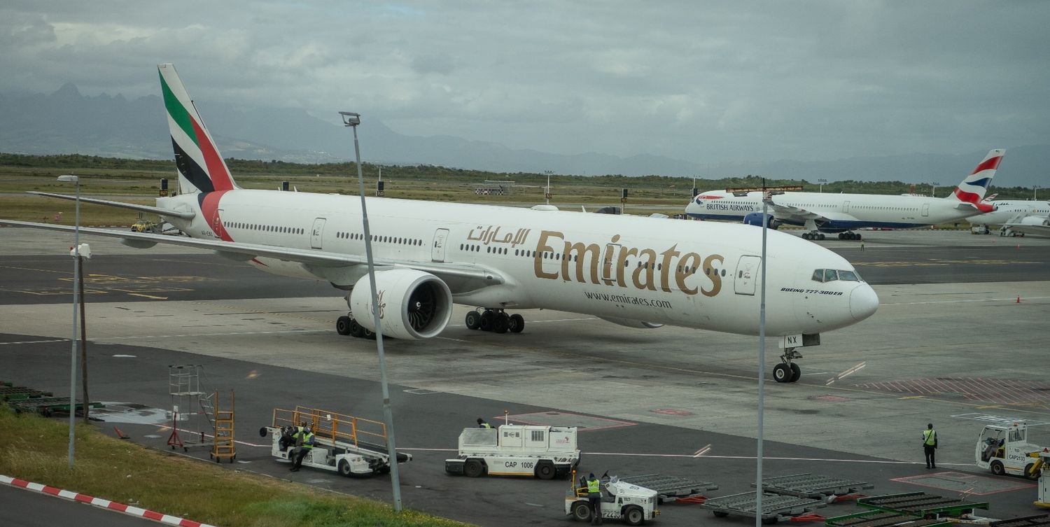 Johannesburgo y Ciudad del Cabo reciben el Boeing 777 modernizado de Emirates