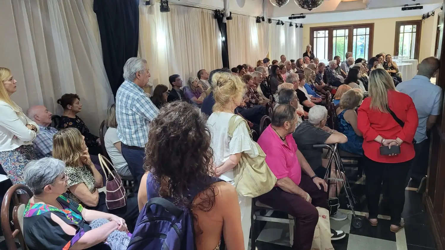presentación libro La verdadera historia de Vicente López - 1