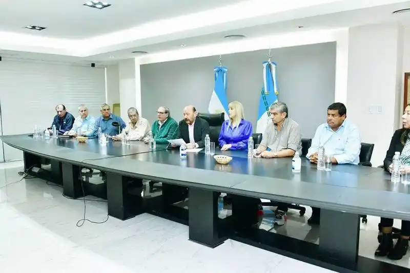 El gobernador Insfrán anunció nuevo
incremento del 30% para estatales