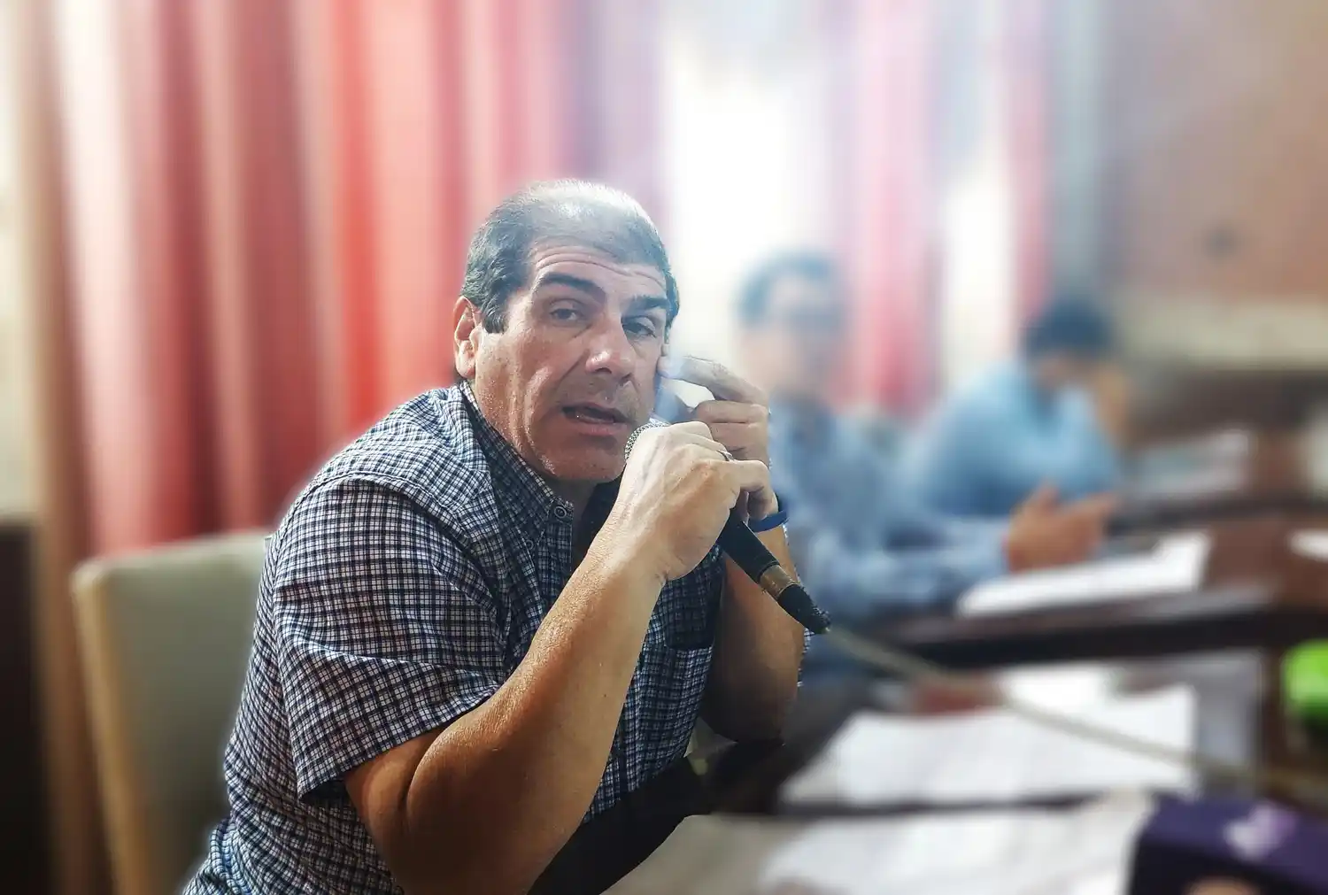 El concejal Mauro de Rosa se reincorporó a la banca 75 días después de los hechos denunciados.