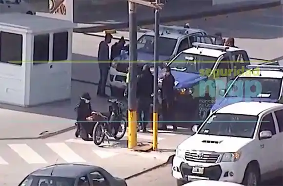 Con las cámaras del COM detectaron una moto robada