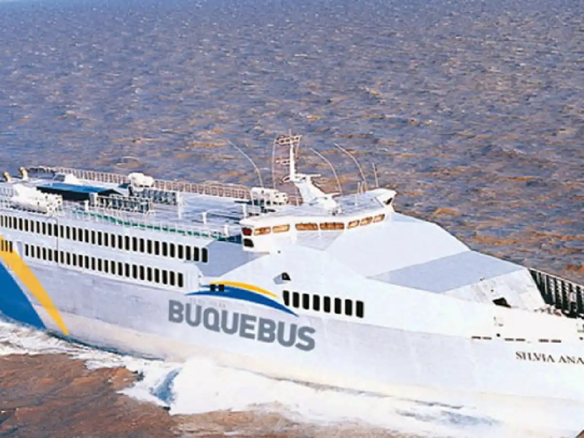 Procesaron y embargaron en $25 millones al joven que viajó en Buquebus contagiado