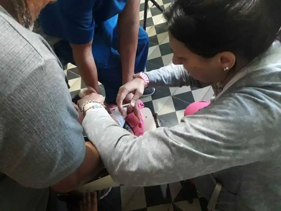 Los afiliados al IOMA podrán vacunarse en las farmacias con un descuento del 30 %.