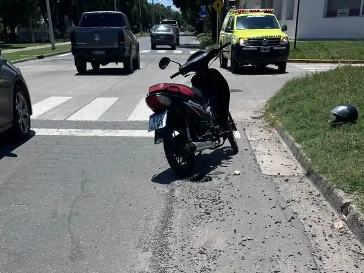 El accidente de tránsito se registró en 2 de Abril y Juan B. Justo. Foto: BVVT