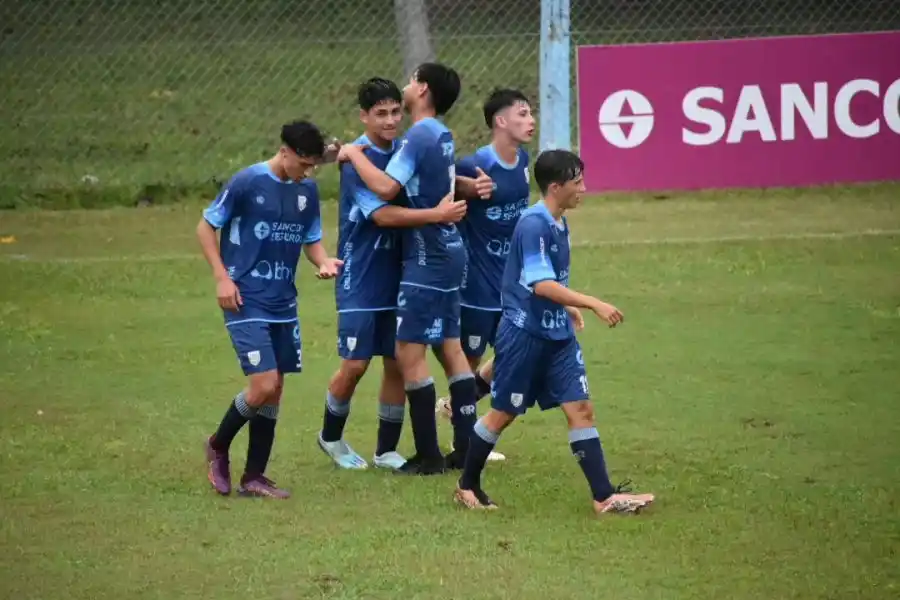 Inferiores AFA: Cinco victorias y un empate para Atlético en el debut