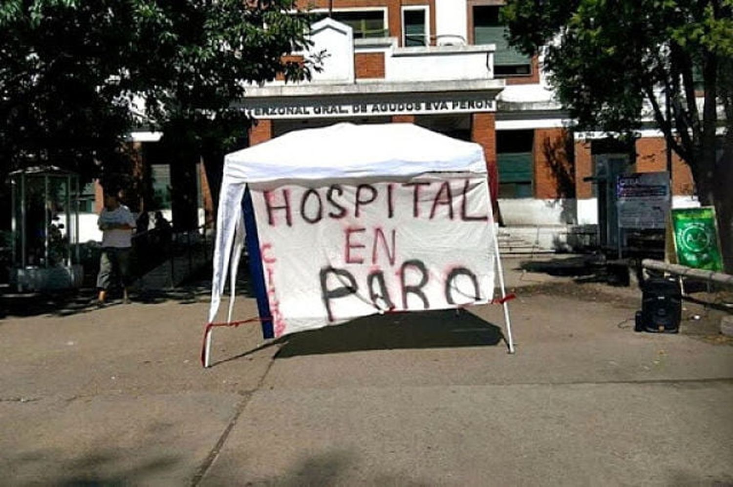 Así es el paro en los hospitales públicos bonaerenses: Cancelaron turnos y solo se atienden urgencias por guardia