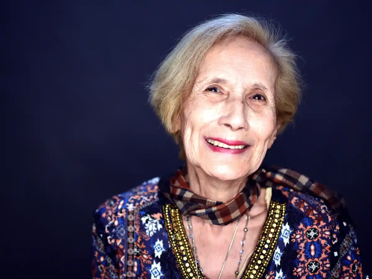 “La mujer le aporta sensibilidad  y creatividad a la literatura” 