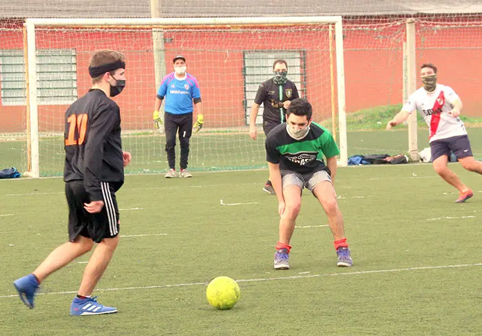 La pelota ya volvió a rodar